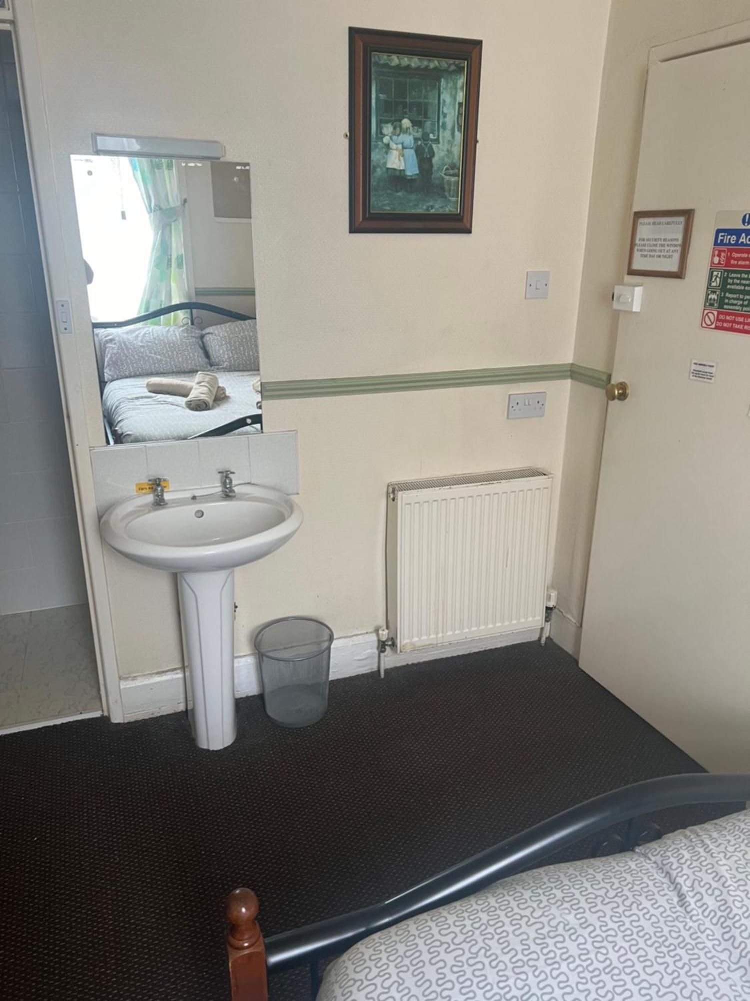 Apollo Number 7 Guest house